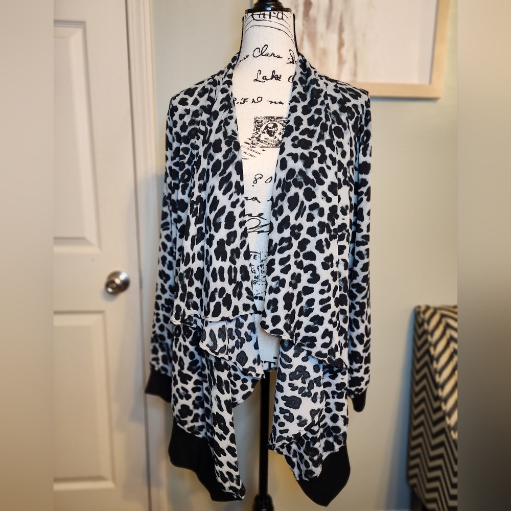 New York & Co SOHO Leopard Print Cardigan